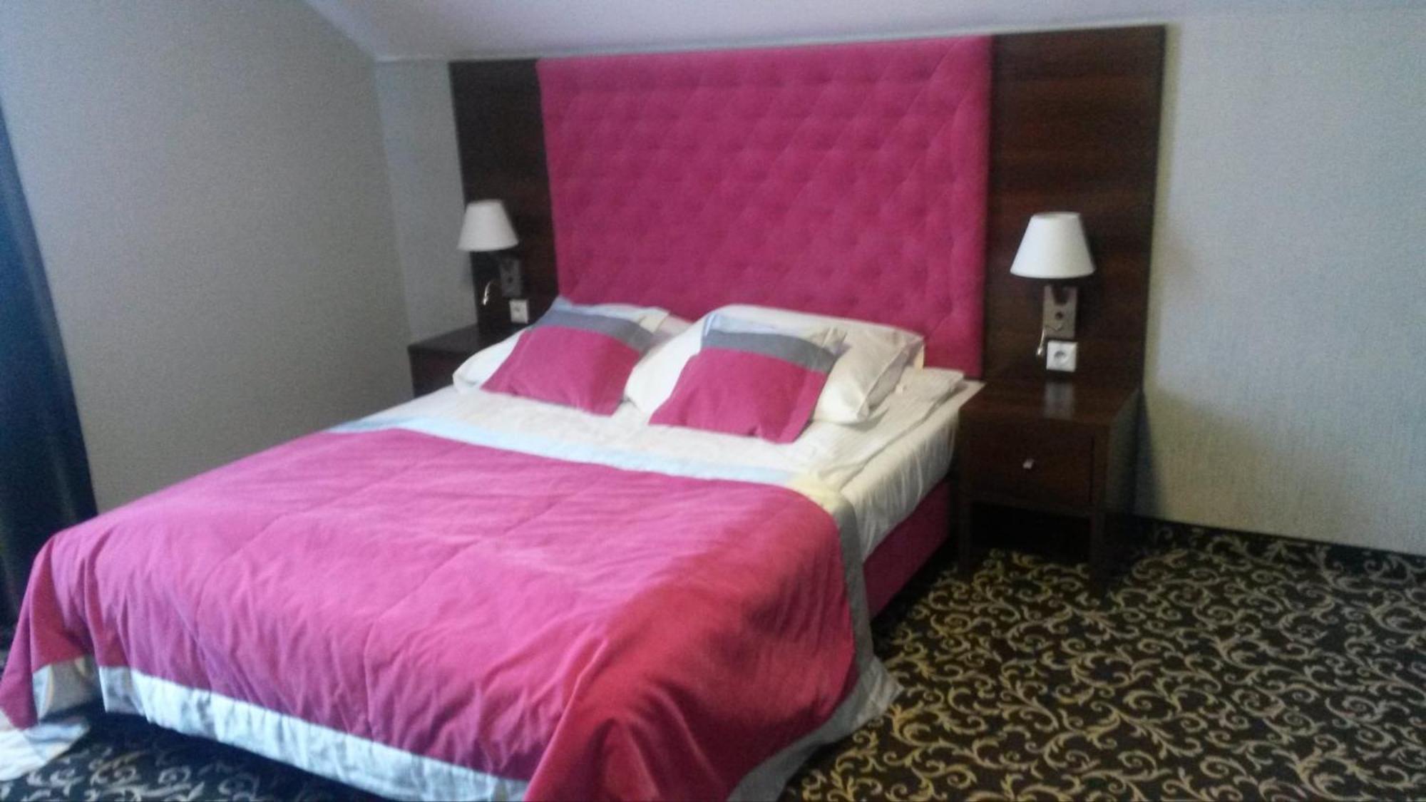 Maxima Hotel Wolanów Dış mekan fotoğraf